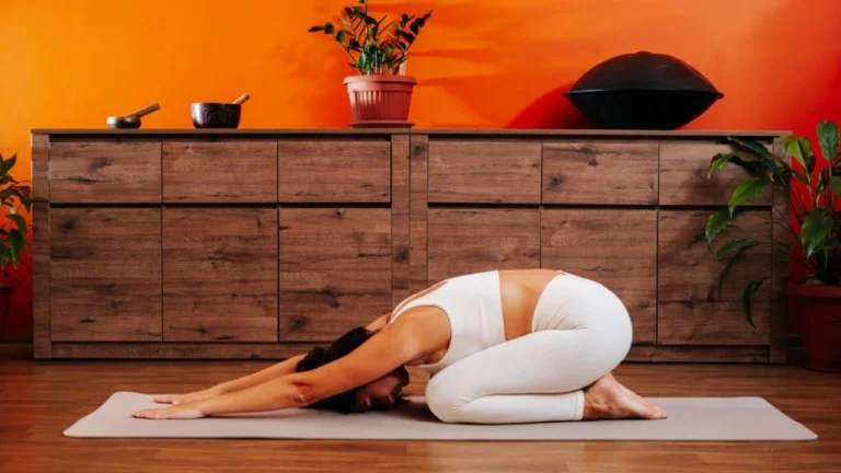 7 Yoga Poses to Calm Your Mind Before Bed